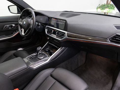 Used 2019 BMW 330i Sedan w/ Convenience Package RWD image 13