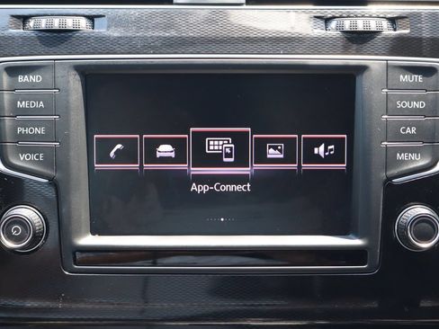 Used 2017 Volkswagen GTI SE FWD image 22