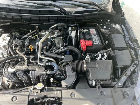 Used 2024 Nissan Altima 2.5 SR FWD image 38