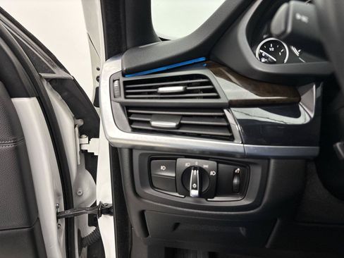 Used 2018 BMW X5 xDrive35i AWD/4WD image 31