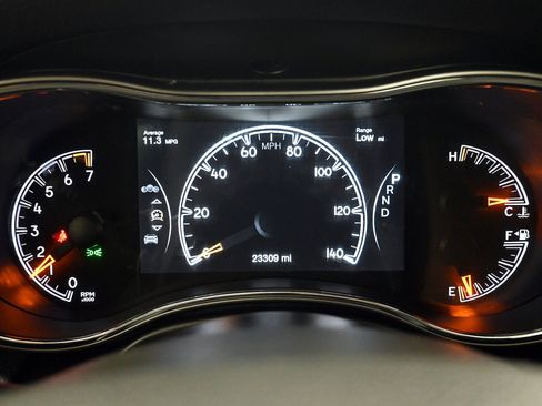 Used 2020 Jeep Grand Cherokee Limited w/ Premium Lighting Group image 7