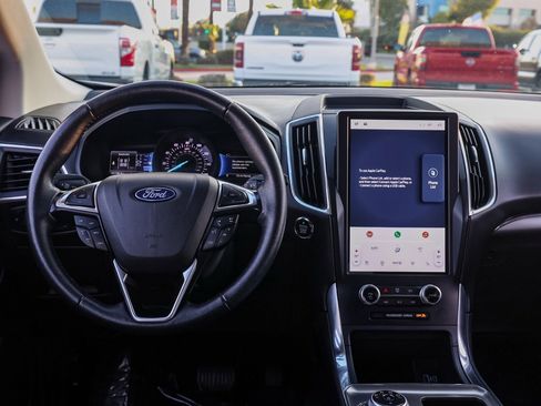 Used 2023 Ford Edge Titanium image 22