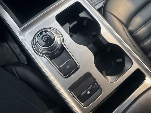 Used 2024 Ford Edge SEL w/ Convenience Package image 40