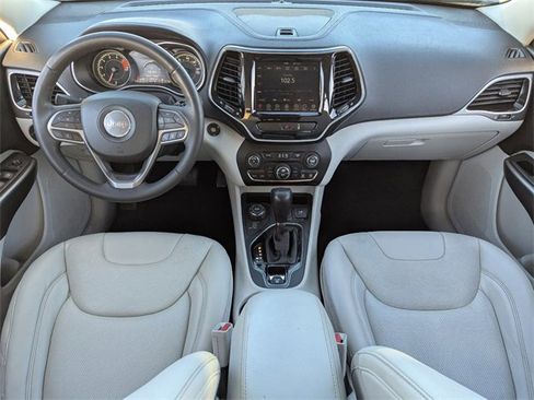 Used 2022 Jeep Cherokee Limited image 14