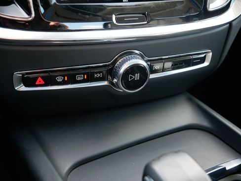 Used 2024 Volvo S60 B5 Core image 19