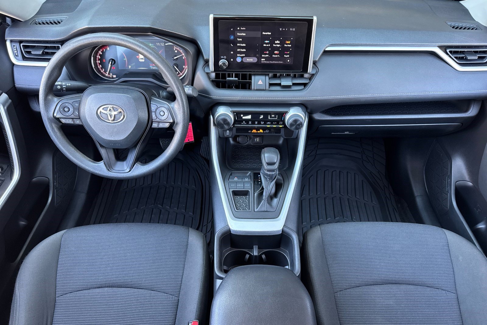 Used 2023 Toyota RAV4 LE FWD image 16