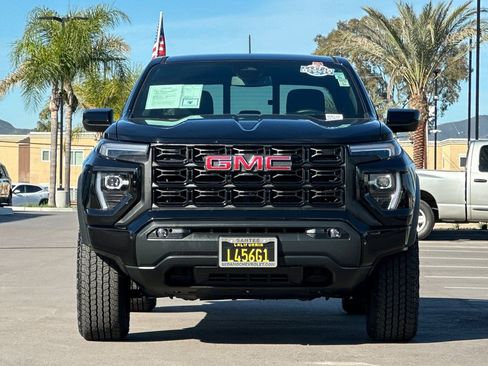 Used 2025 GMC Canyon Elevation w/ Convenience Package image 9