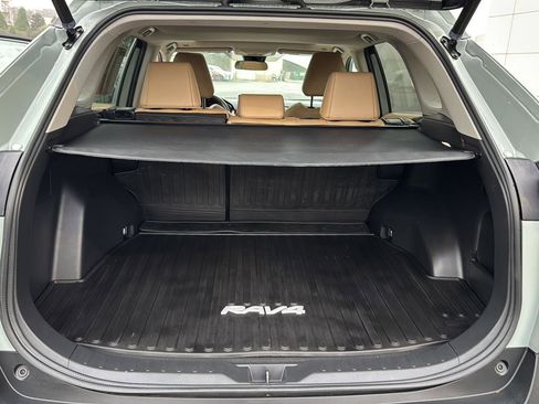 Used 2023 Toyota RAV4 XLE Premium image 29