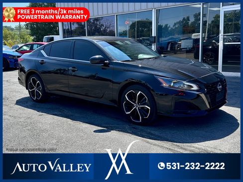 Used 2024 Nissan Altima 2.5 SR image 1