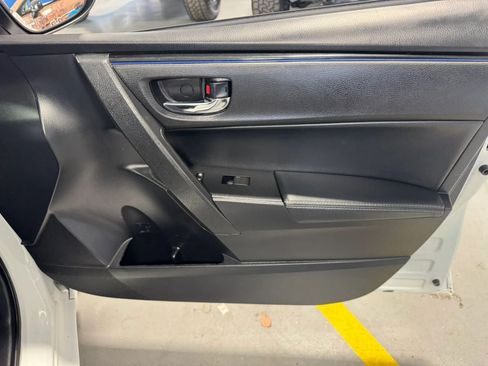 Used 2019 Toyota Corolla SE w/ SE Premium Package FWD image 18