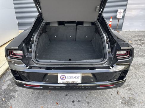 Used 2024 Dodge Charger R/T w/ Plus Group image 29