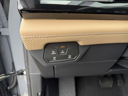 New 2026 Volkswagen Atlas Cross Sport SE AWD/4WD image 14