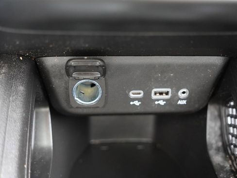 Used 2021 Chevrolet TrailBlazer RS w/ Sun and Liftgate Package image 29