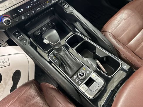 Certified 2023 Kia Telluride SX Prestige AWD/4WD image 18