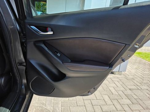 Used 2017 MAZDA MAZDA3 Grand Touring w/ Premium Equipment Package FWD image 12