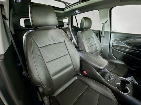 Used 2020 GMC Terrain SLT w/ Preferred Package AWD/4WD image 4