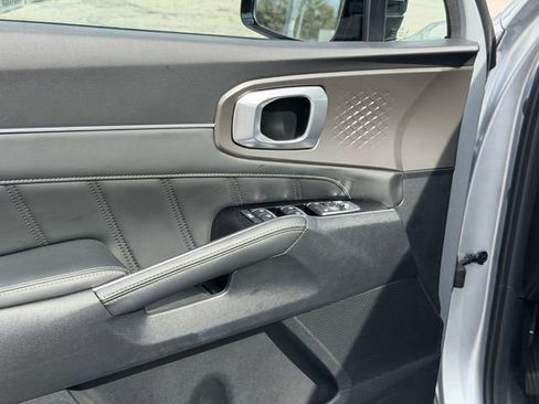 Used 2021 Kia Sorento SX image 10