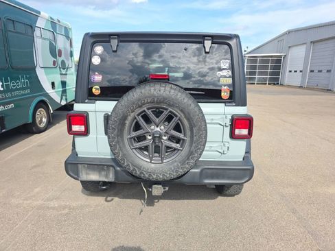 Used 2024 Jeep Wrangler Unlimited Sport w/ Convenience Group AWD/4WD image 5