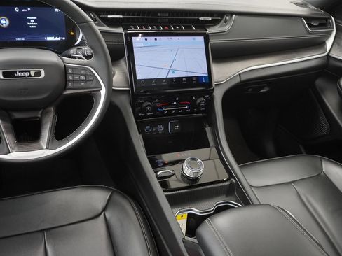 Certified 2024 Jeep Grand Cherokee Limited image 26