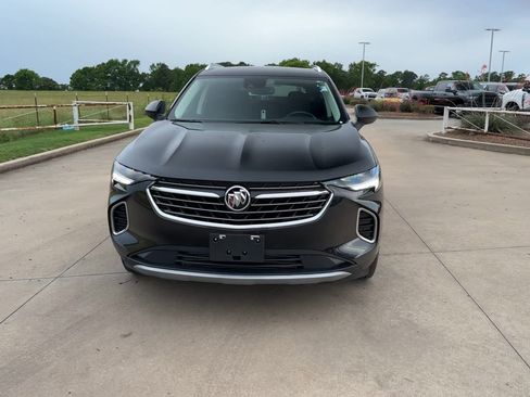 Used 2023 Buick Envision Essence image 3