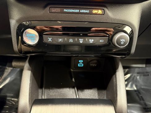 Used 2023 Ford Escape Platinum image 37