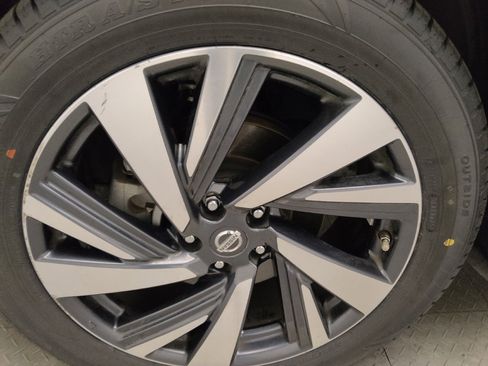 Used 2018 Nissan Murano Platinum w/ Cargo Package FWD image 31