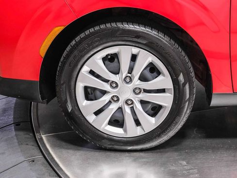 Used 2022 Kia Soul LX FWD image 10