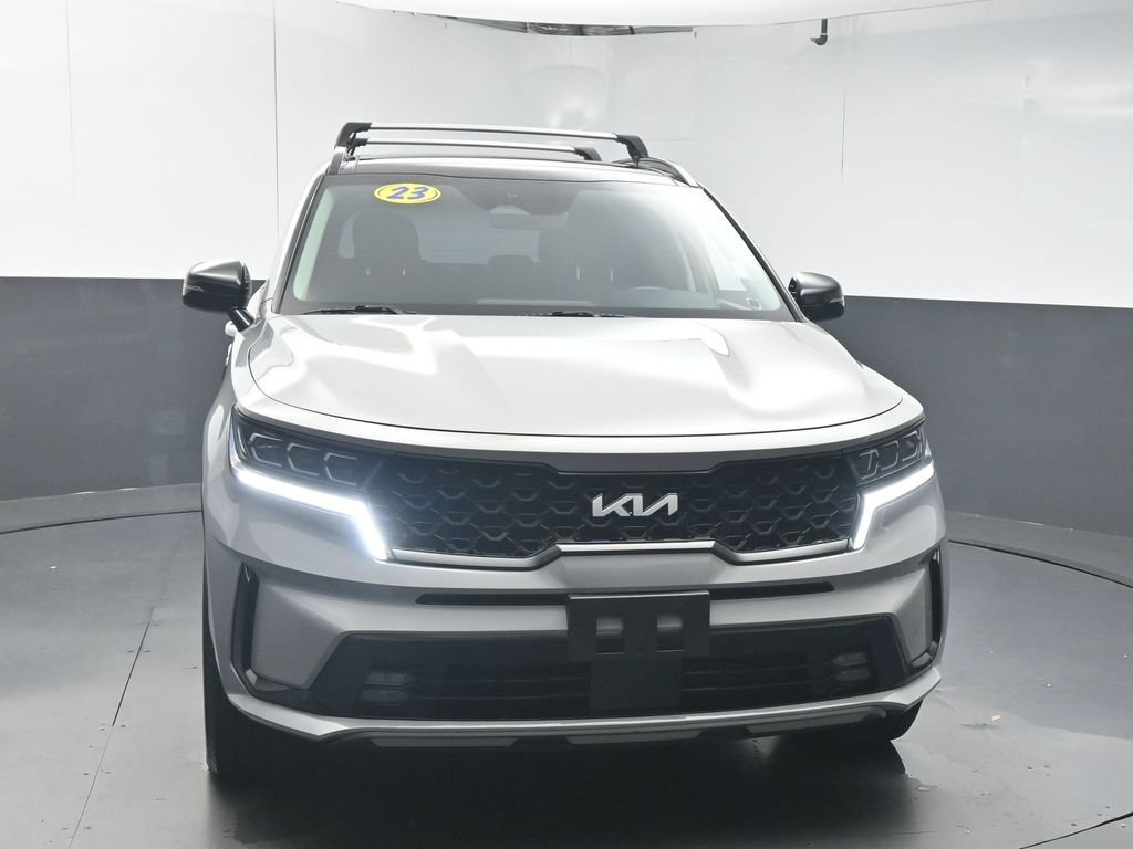 Used 2023 Kia Sorento SX AWD/4WD image 3
