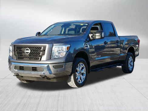Certified 2024 Nissan Titan SV w/ SV Convenience Package image 3