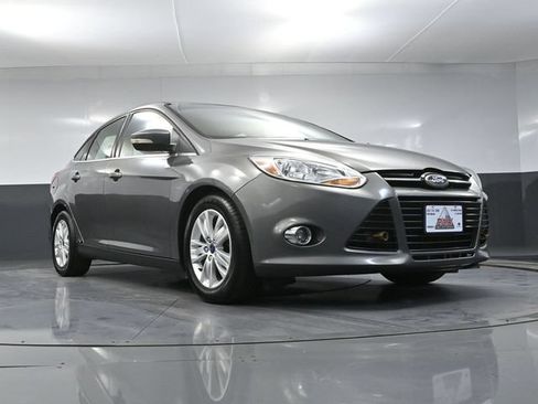Used 2012 Ford Focus SEL FWD image 46