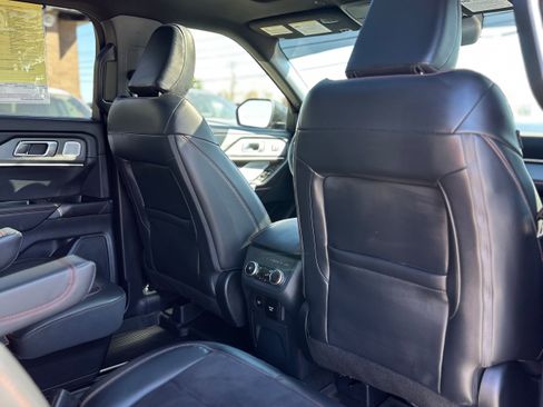 Used 2025 Ford Explorer ST AWD/4WD image 25