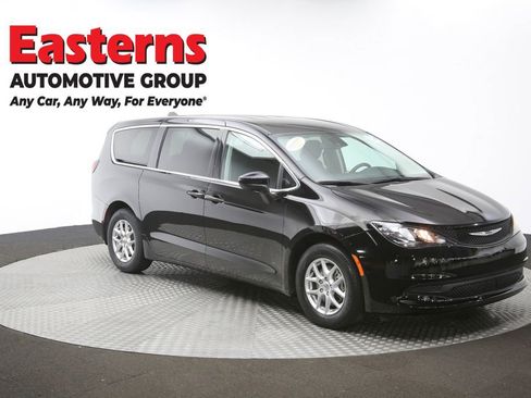 Used 2024 Chrysler Voyager LX image 47