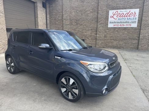 Used 2016 Kia Soul ! w/ Premium Package FWD image 1