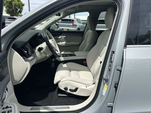 New 2026 Volvo XC90 T8 Ultra w/ Protection Package Premier AWD/4WD image 13
