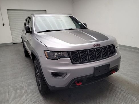 Used 2018 Jeep Grand Cherokee Trailhawk AWD/4WD image 14