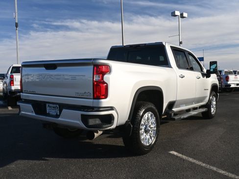 Used 2020 Chevrolet Silverado 3500 High Country w/ Technology Package image 6