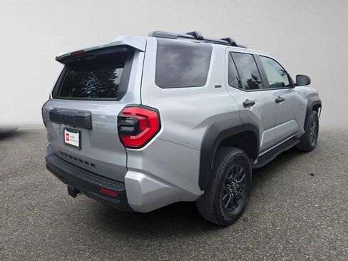 Certified 2025 Toyota 4Runner SR5 AWD/4WD image 3