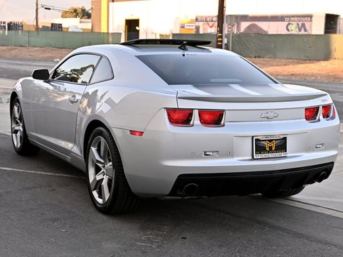 Used 2011 Chevrolet Camaro SS RWD image 5
