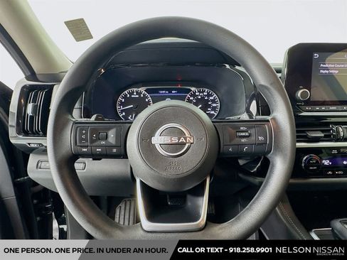 Certified 2022 Nissan Pathfinder S FWD image 12