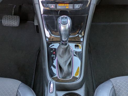 Used 2020 Buick Encore Preferred w/ Safety Package image 14