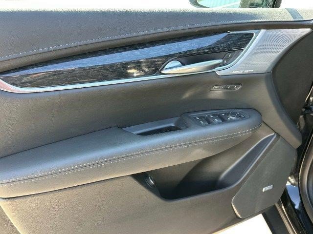 Certified 2023 Cadillac XT5 Premium Luxury AWD/4WD image 18