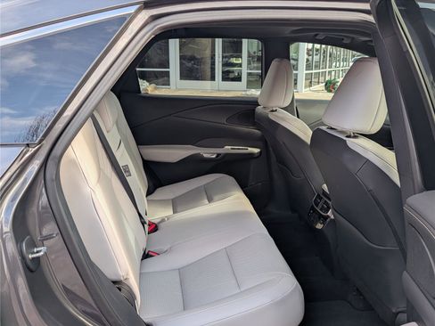 Used 2025 Lexus RX 350 Premium image 12