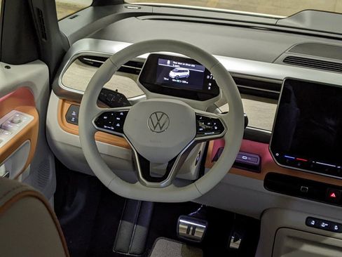 New 2025 Volkswagen ID. Buzz 1st Edition image 14