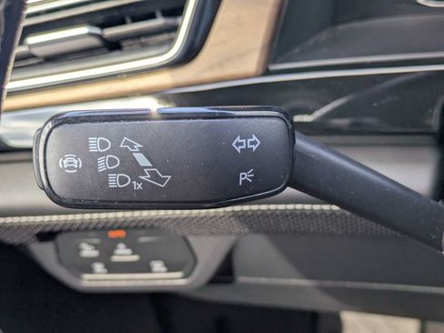 Used 2025 Volkswagen Atlas SE FWD image 28
