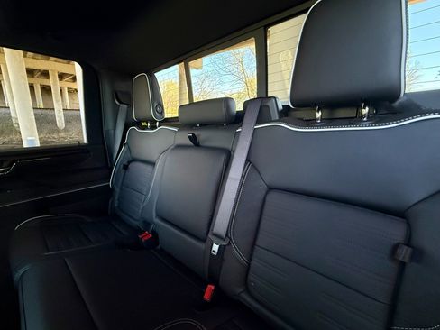 Used 2026 GMC Sierra 2500 AT4X image 37