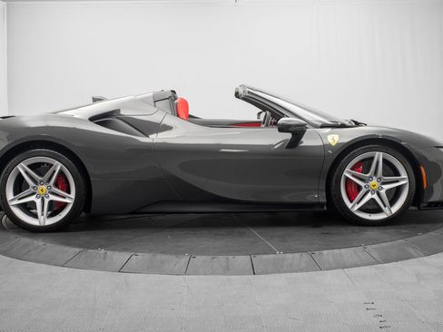Used 2024 Ferrari SF90 Spider AWD/4WD image 2