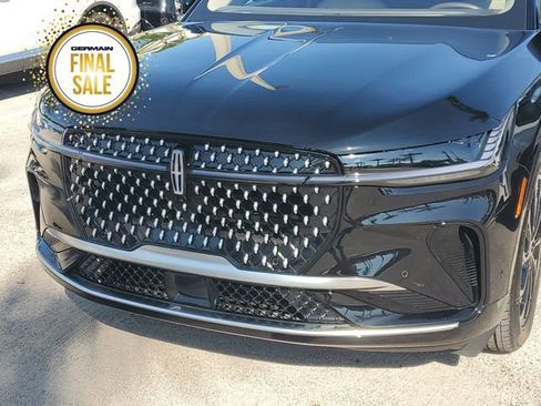 Certified 2024 Lincoln Nautilus Reserve w/ Equipment Group 202A image 11