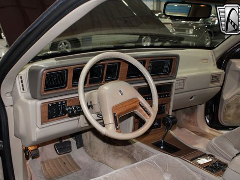 Used 1988 Lincoln Mark VII Blass image 23