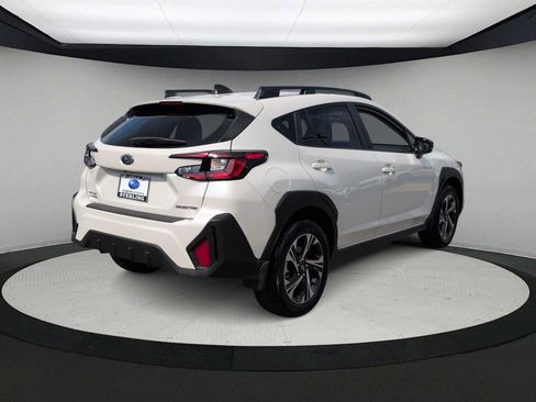 Used 2024 Subaru Crosstrek 2.0i Premium AWD/4WD image 8