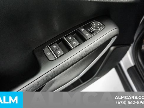 Used 2025 Kia Soul LX w/ LX Technology Package FWD image 39